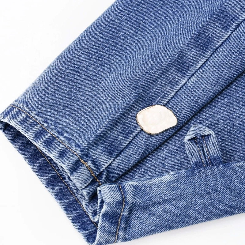 High-rise barrel-leg jeans with adjustable button cuffs – two silhouettes in one, with heritage button-fly. (7) High-rise barrel-leg jeans with adjustable button cuffs – two silhouettes in one, with heritage button-fly. (7)